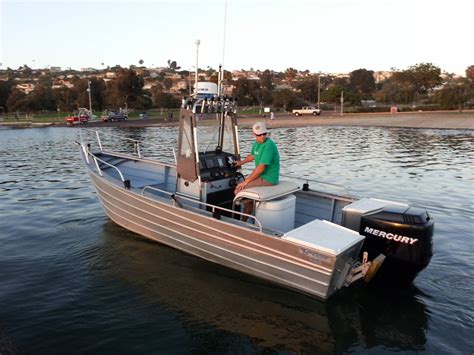 22 Aluminium Bayrunner With 4 Stroke 13 500 Bloodydecks