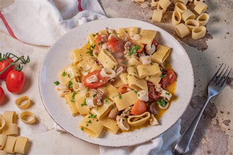 Calamarata La Ricetta Del Piatto Tipico Napoletano