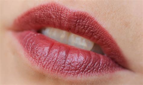 Bareminerals Gen Nude Lippenstift Radiant Lipstick Queen Swatch Lavie Deboite