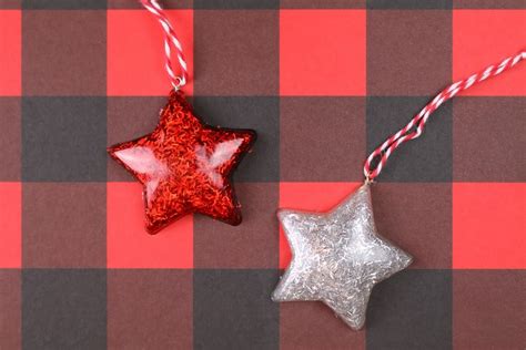 DIY GLITTERY STAR ORNAMENTS Mad in Crafts