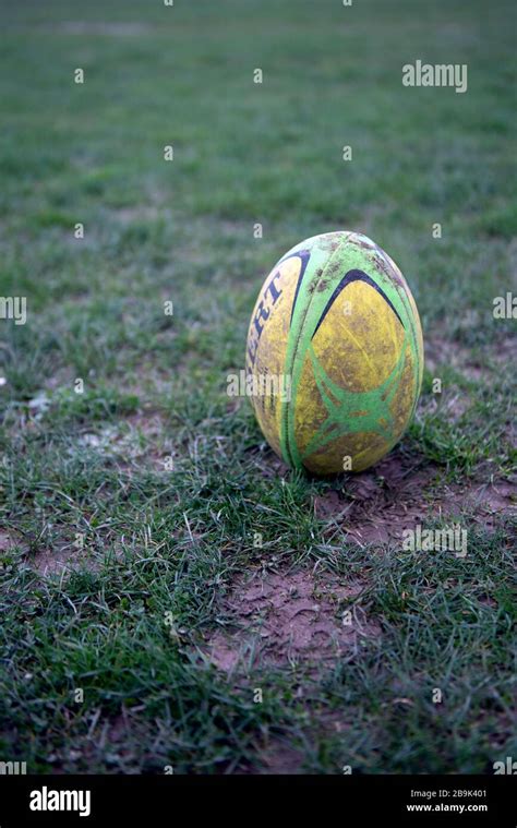 Rugby Kick Conversion High Resolution Stock Photography and Images - Alamy