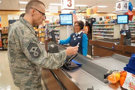 Military Star Card Rollout Starts at Commissaries | Military.com