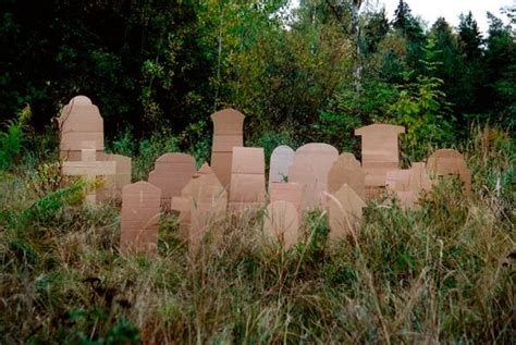 「installation」おしゃれまとめの人気アイデア｜Pinterest｜Bjørnar Pedersen | 墓石, お墓, ダンボール