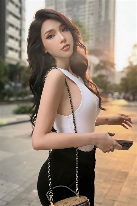 Kh I Minh Hot Girl H N I Xinh P C C Ch Y T A Hoa H U Yoshi