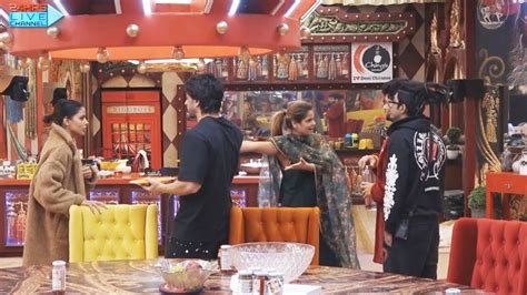 Bigg Boss Live Rashan Ko Lekar Priyanka Se Bhidi Archana