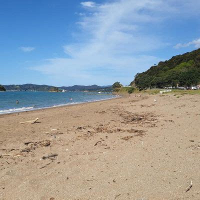 Paihia Beach 🏖️ North island, New Zealand - detailed features, map, photos