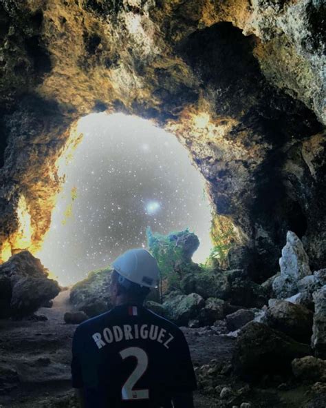 Parque Histórico Cueva María De La Cruz Loiza Puerto Rico Burgos Rio