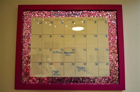 The Pink Prepster: Picture Frame Calendar