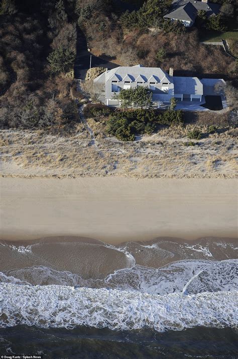 Bernie Madoff S Hamptons Home Finally Bought After Disgraced Ponzi