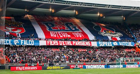 PSG Les Magnifiques Tifos Du Virage Auteuil Pour Ses 30 Ans