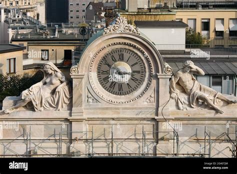 man  clock  res stock photography  images alamy