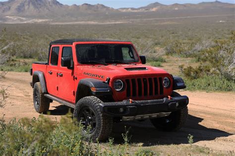 2020 Jeep Gladiator Mojave First Drive Review The Jeep That Jumps The Drive Jeep Gladiator