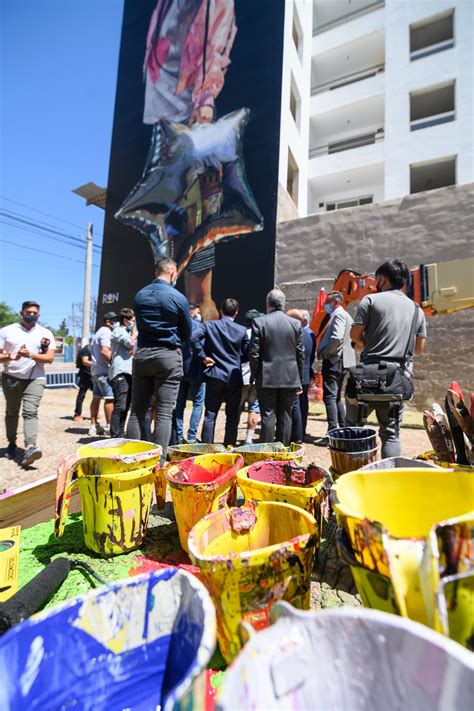 Im Genes Del Impactante Mural De Metros En Barrio Observatorio El