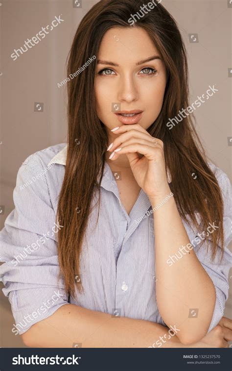 Sexy Fit Brunette Caucasian Woman Mens Stock Photo 1325237570 Shutterstock