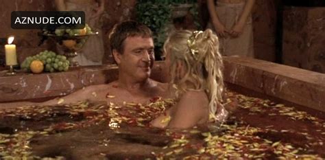 AMAZONS AND GLADIATORS NUDE SCENES AZNude