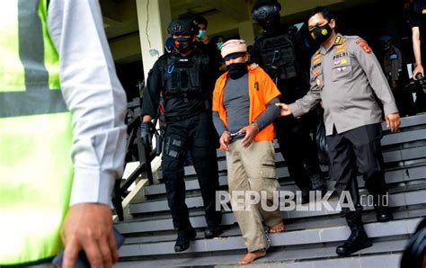 Densus 88 Tangkap Tiga Terduga Teroris Di Bekasi Dan Jakbar Republika