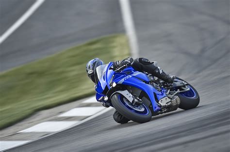 Yamaha Yzf R Precio Arranca Euros Por Encima De Una