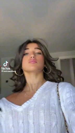 Pin By A K On Wardrobe Video Actresses With Black Hair Cute Airport Outfit Blonde Vs