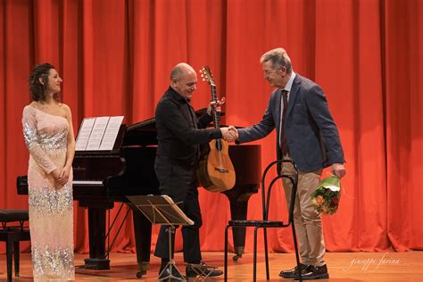 Sold Out Al Teatro Sollima Di Marsala Per Il Duo Macaluso Struppa