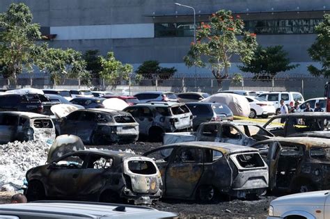 19 Sasakyan Nasunog Sa NAIA Terminal 3 Parking Lot Pang Masa