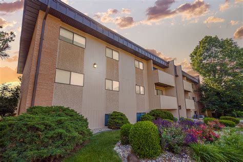 Hickory Ridge Apartments | Peoria, Illinois | Ninja.rentals