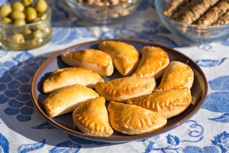 Tiropitakia - Greek Cheese Pies - Mondomulia