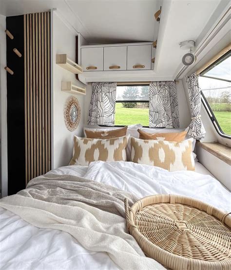 Pin by Valerie Londoño on deko campervan | Caravan interior, Caravan makeover, Rv interior