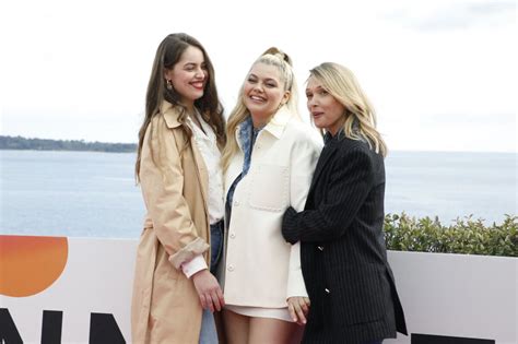 Photo Marie Ange Casta Louane Emera Et Anne Marivin Photocall De