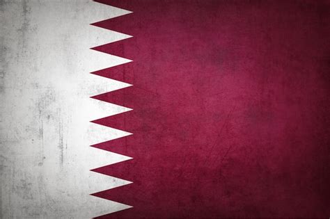 Premium Photo Qatar Flag With Grunge Texture