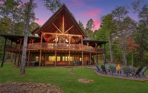 Hocking Hills Lodges - Lodges for Groups and Large Family Gatherings