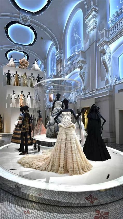 La Galerie Christian Dior 30 Avenue Montaigne Paris Idee Di Moda