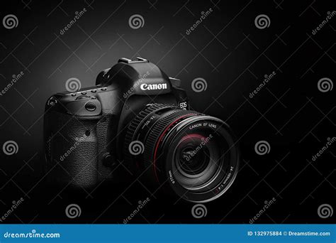 Canon camera with logo editorial stock image. Image of body - 132975884