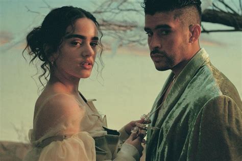 Rosalía nos recuerda a Bridgerton en el video con Bad Bunny La noche