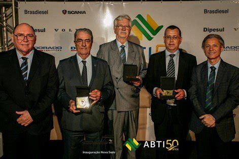 Presidente Francisco Pelucio é homenageado na ABTI em Uruguaiana