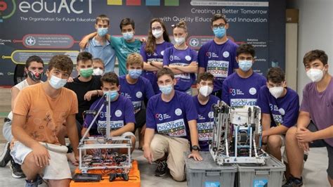 Award For The Students Of The National Robotics Team First Global