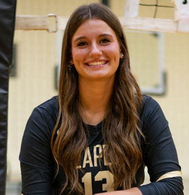 lauren paska lapel prep dig