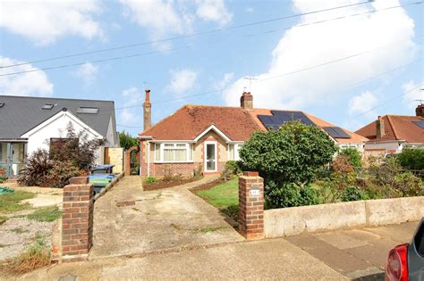 2 Bed Bungalow For Sale In Sunningdale Road Worthing West Sussex Bn13