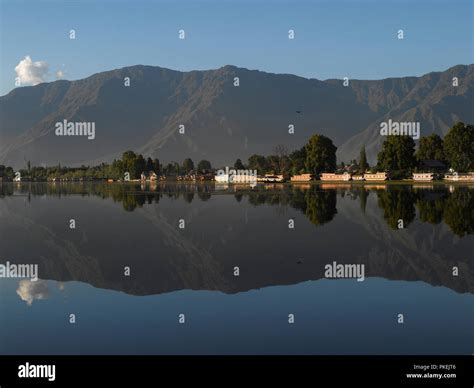 HOUSE BOATS ON NIGEEN LAKE, SRINAGAR, KASHMIR, INDIA, ASIA Stock Photo ...