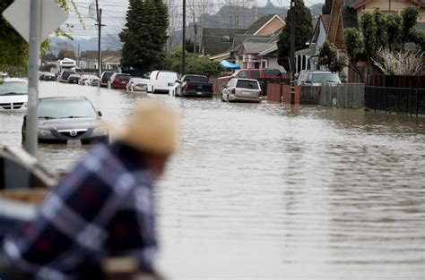 Pajaro River levee breach floods the community, with emergency ...