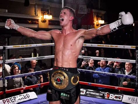 Nathan Heaney Knows Denzel Bentley Has 'Dangerous Power' - Boxing Daily