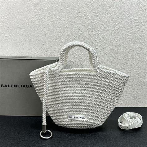 Сумка Balenciaga - купить с доставкой по выгодным ценам в интернет ...