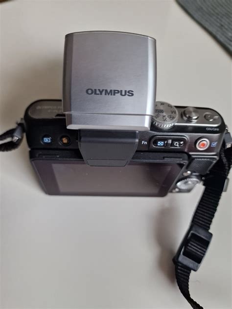 Nahezu Unbenutzte Olympus E PL 3 Mit Blitz Und Zuiko 14 42mm EBay