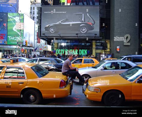 Taxi driver new york hi-res stock photography and images - Alamy