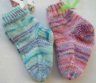 Free Pattern – Simple Baby Socks – Woolcrate