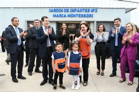 Zamora inauguró jardín de infantes y entregó viviendas en Frías En el