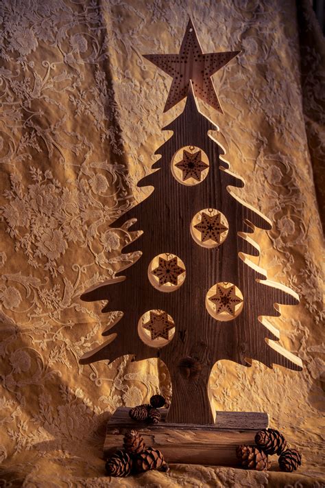 Weihnachtsbaum Aus Altholz Christmas Wood Crafts Christmas Art