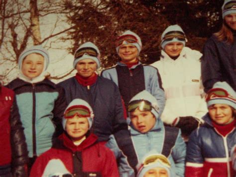 Photo De Classe CM2M COULET CLASSE DE NEIGE De 1981 ECOLE SAINT