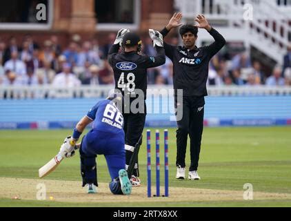 New Zealand S Rachin Ravindra Celebrates His Century During The Icc Men