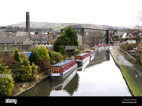 Silsden canal hi-res stock photography and images - Alamy