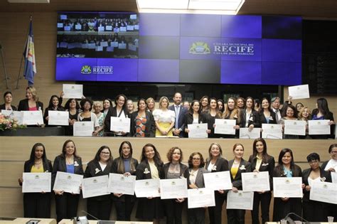 Por Iniciativa De Aline Mariano Grupo Mulheres Do Brasil Homenageado